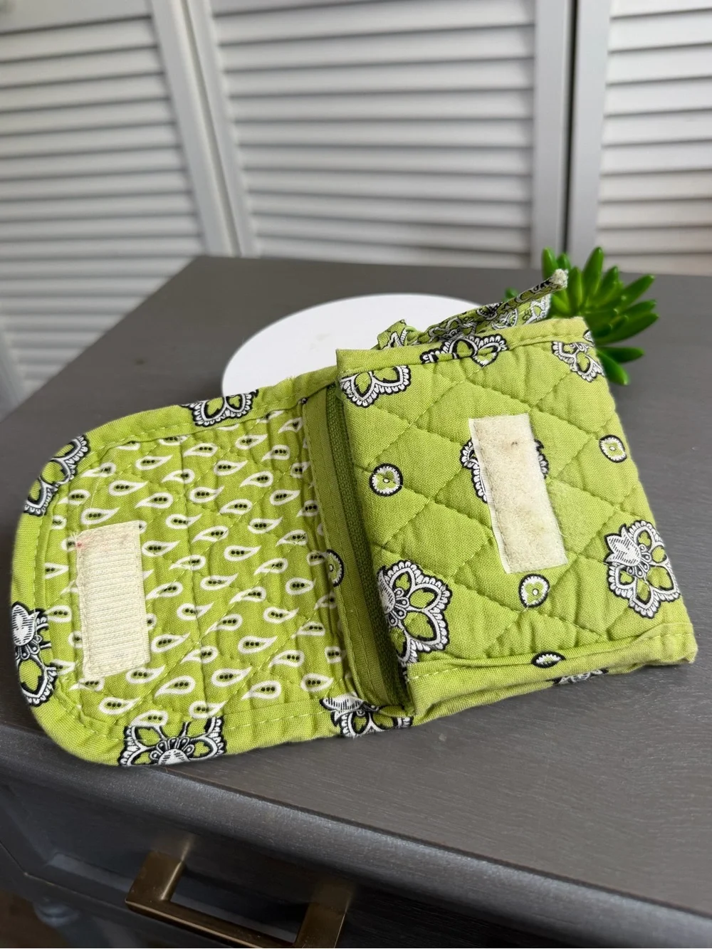 Vintage Vera Bradley Green Tri Fold wallet - Picture 3 of 4